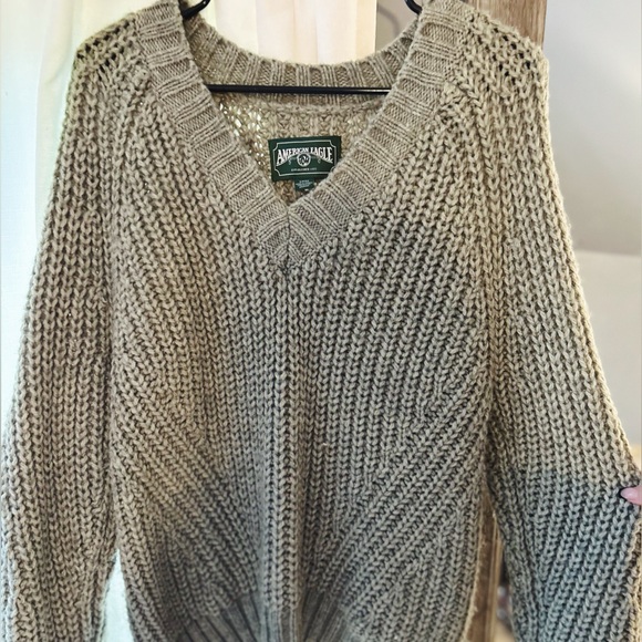 American Eagle Oversized Knit Sweater (S) - Like New - Picture 3 of 4